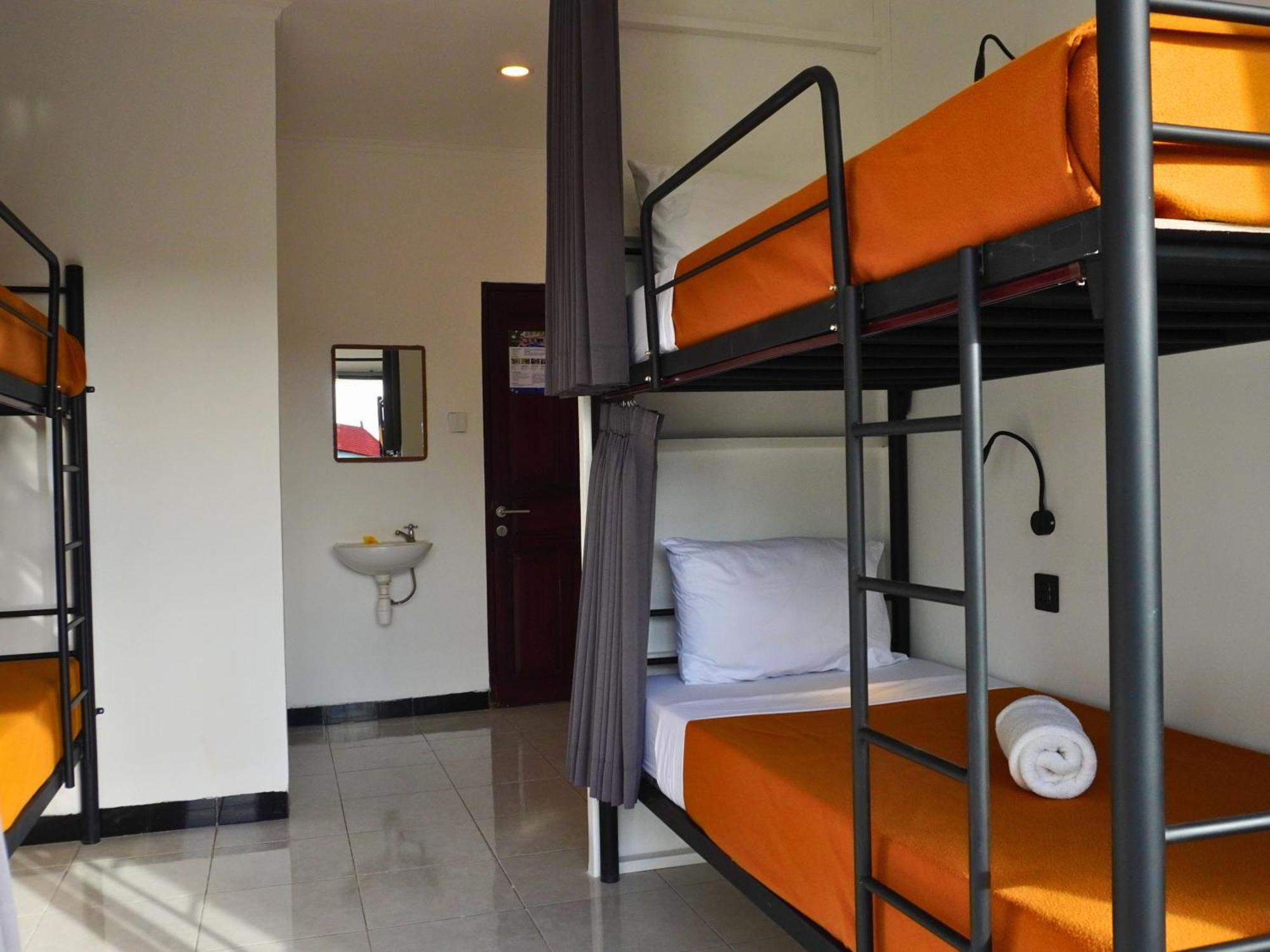 Summer Of Surf Hostel Uluwatu อูงาซัน ภายนอก รูปภาพ