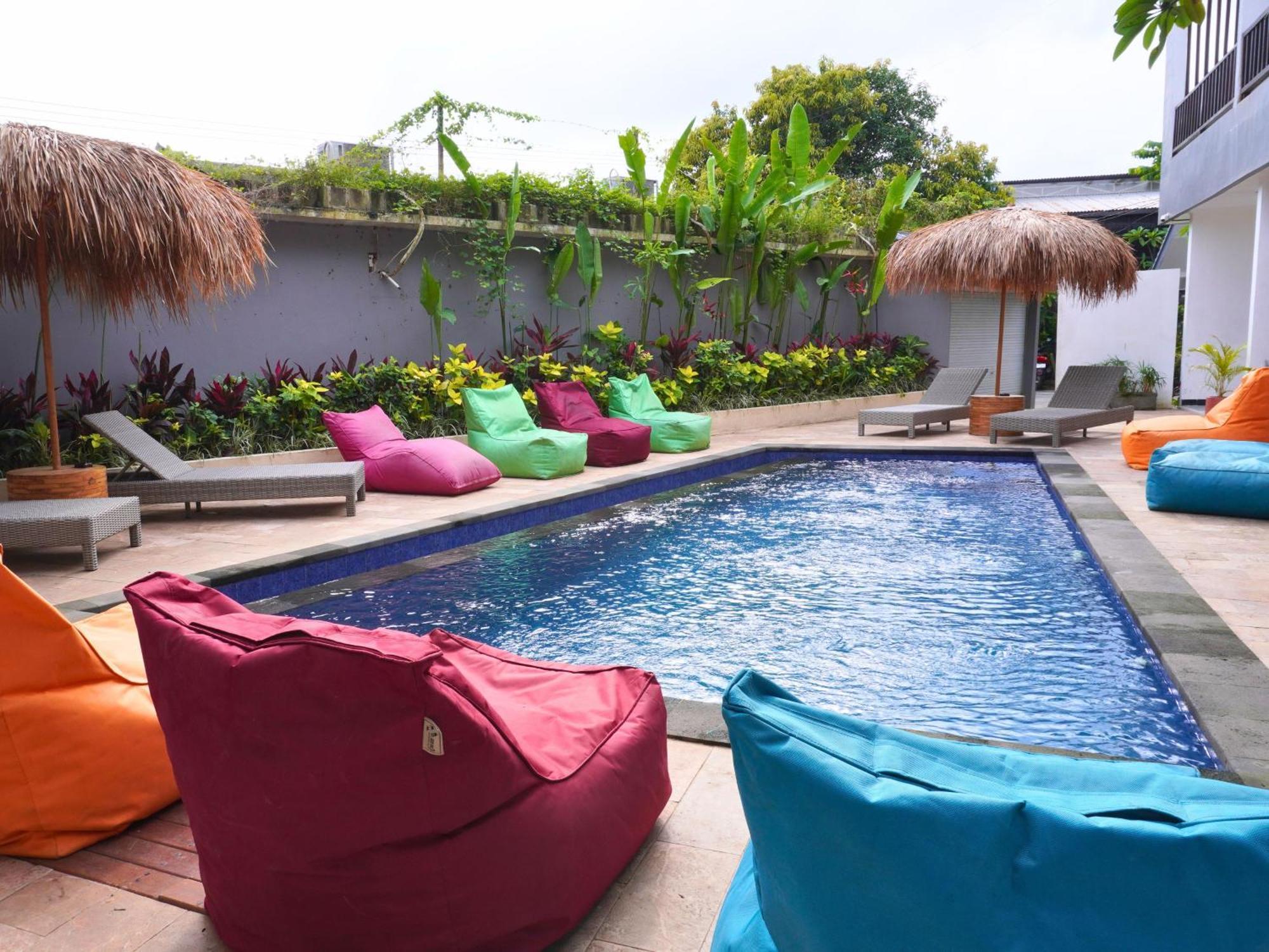 Summer Of Surf Hostel Uluwatu อูงาซัน ภายนอก รูปภาพ