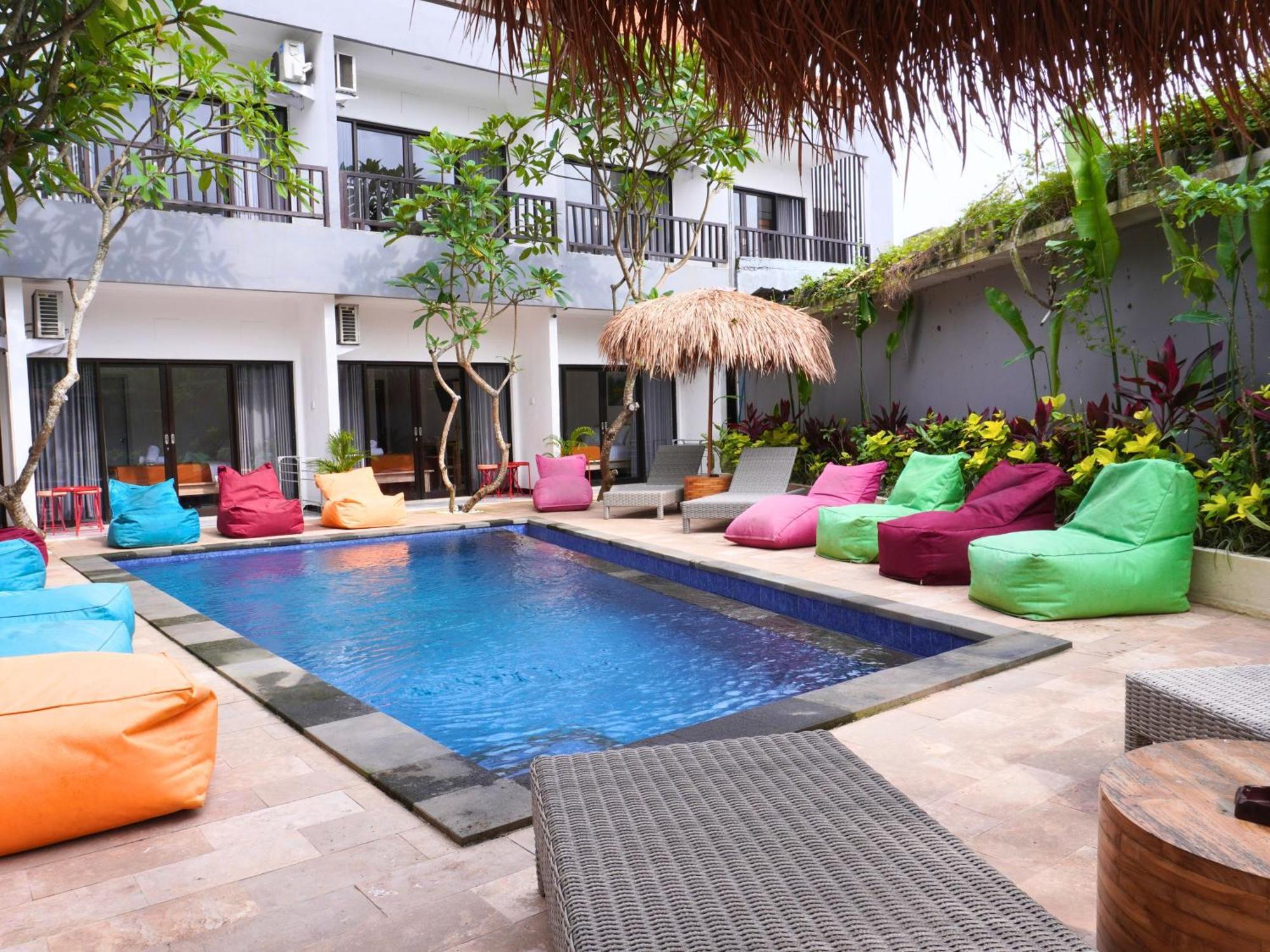 Summer Of Surf Hostel Uluwatu อูงาซัน ภายนอก รูปภาพ